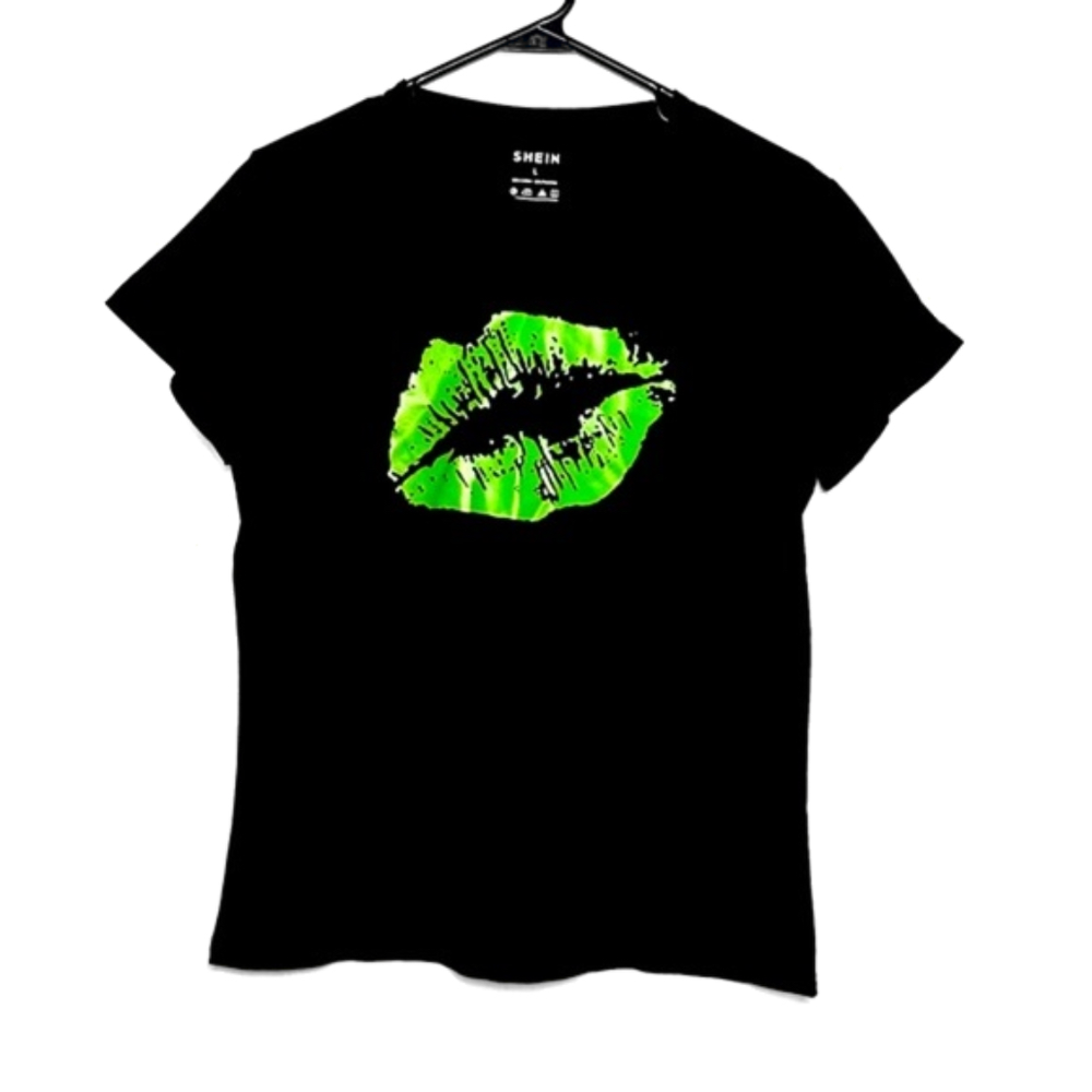 SHEIN Black T-Shirt w. Green Lip Print